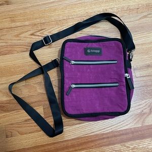 Small crossbody bag